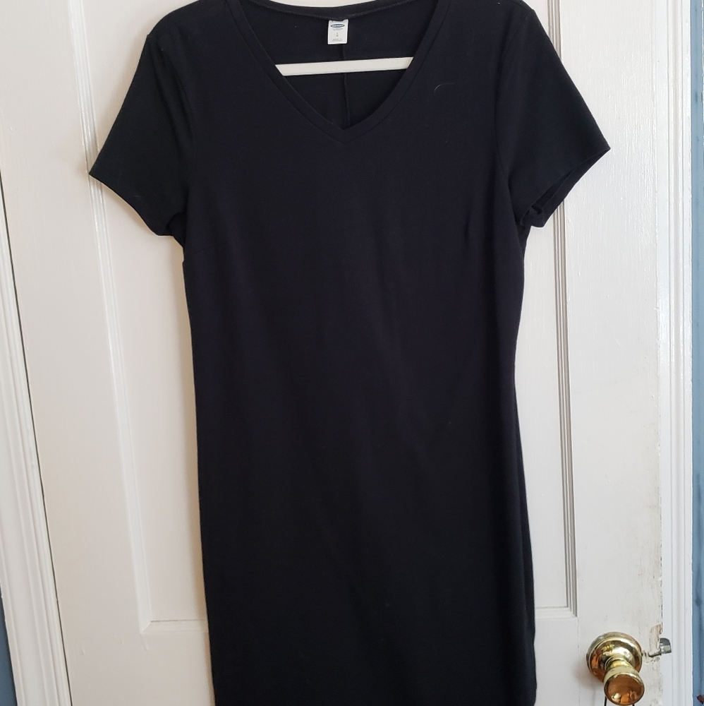 Black bodycon dress